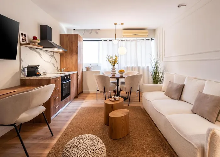 Atelier 33 , Acropolis Apartments